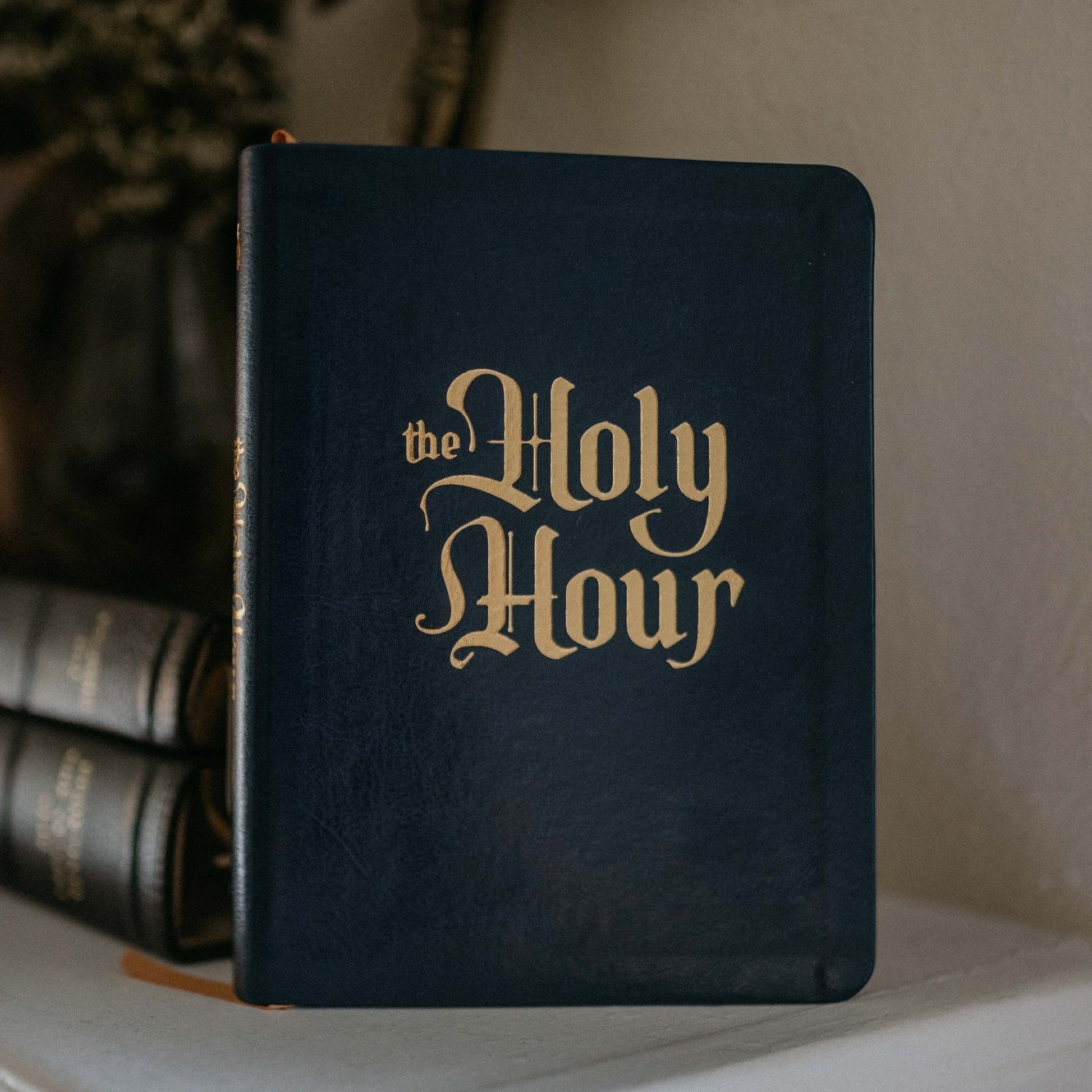 https://cdn.shopify.com/s/files/1/0005/3195/5769/files/220830_lifestyle_the-holy-hour-9.jpg?v=1738697257