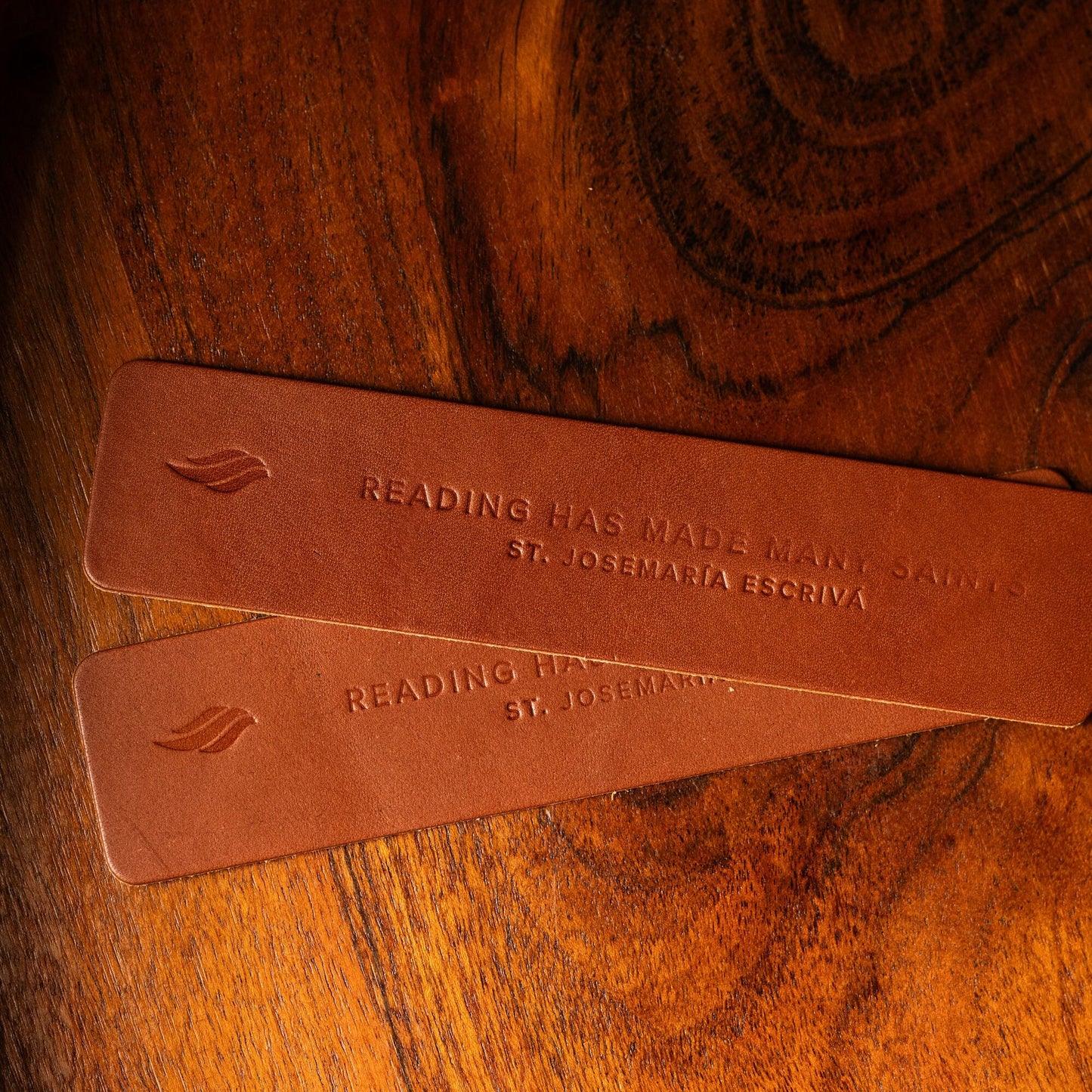https://cdn.shopify.com/s/files/1/0005/3195/5769/files/251027_leather-bookmark-5-square.jpg?v=1761591741