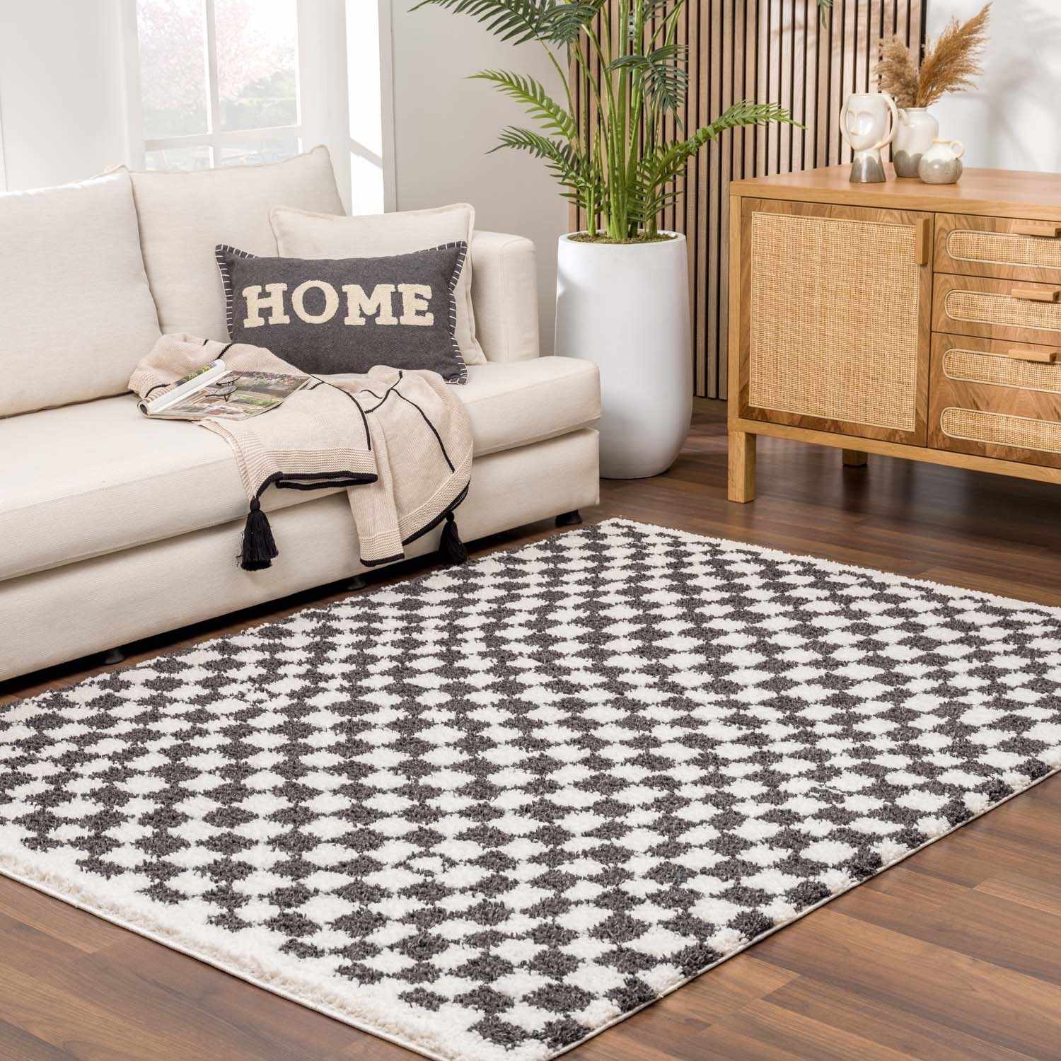 Kieu Black & White Checkered Shag Rug - Tree of Life