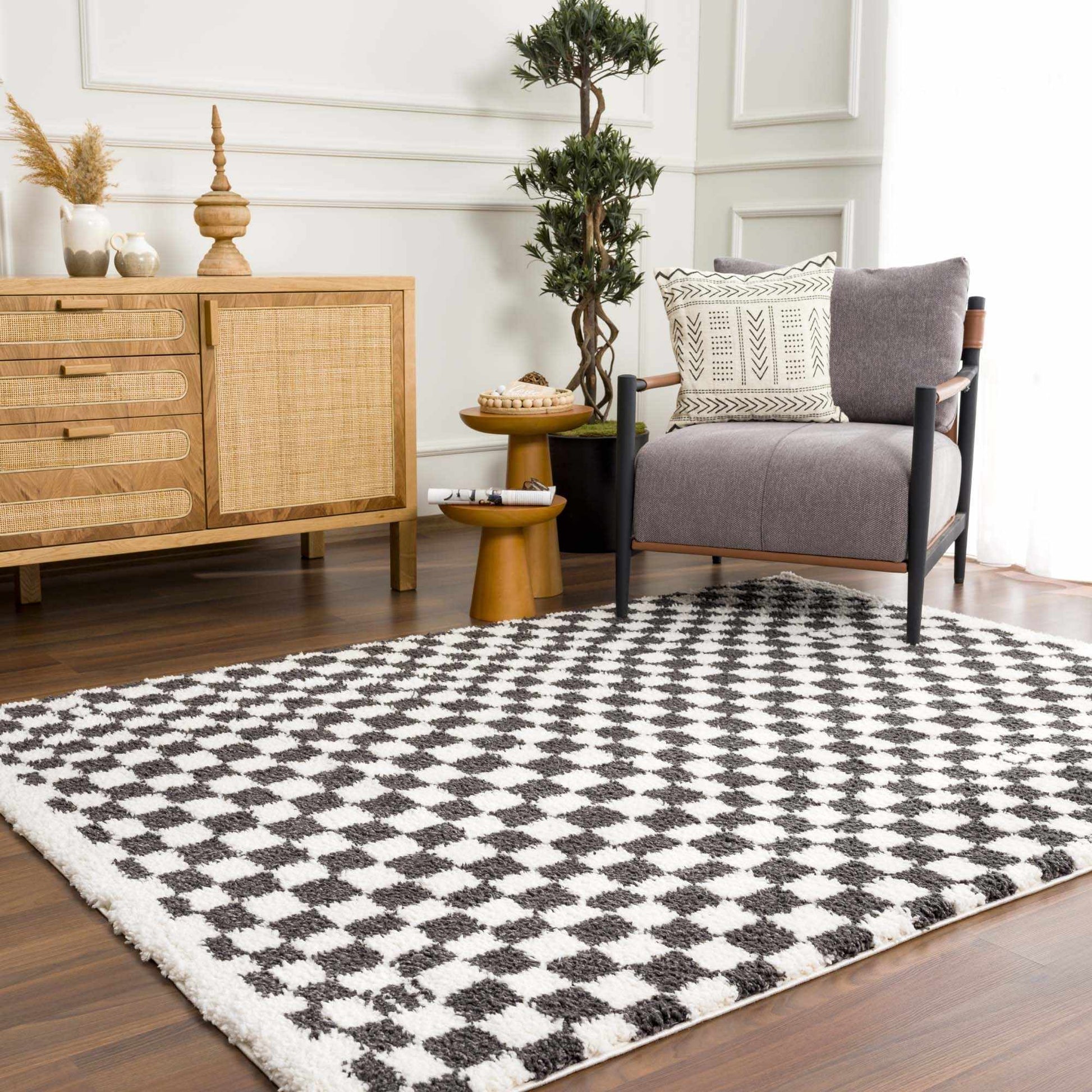 Kieu Black & White Checkered Shag Rug - Tree of Life