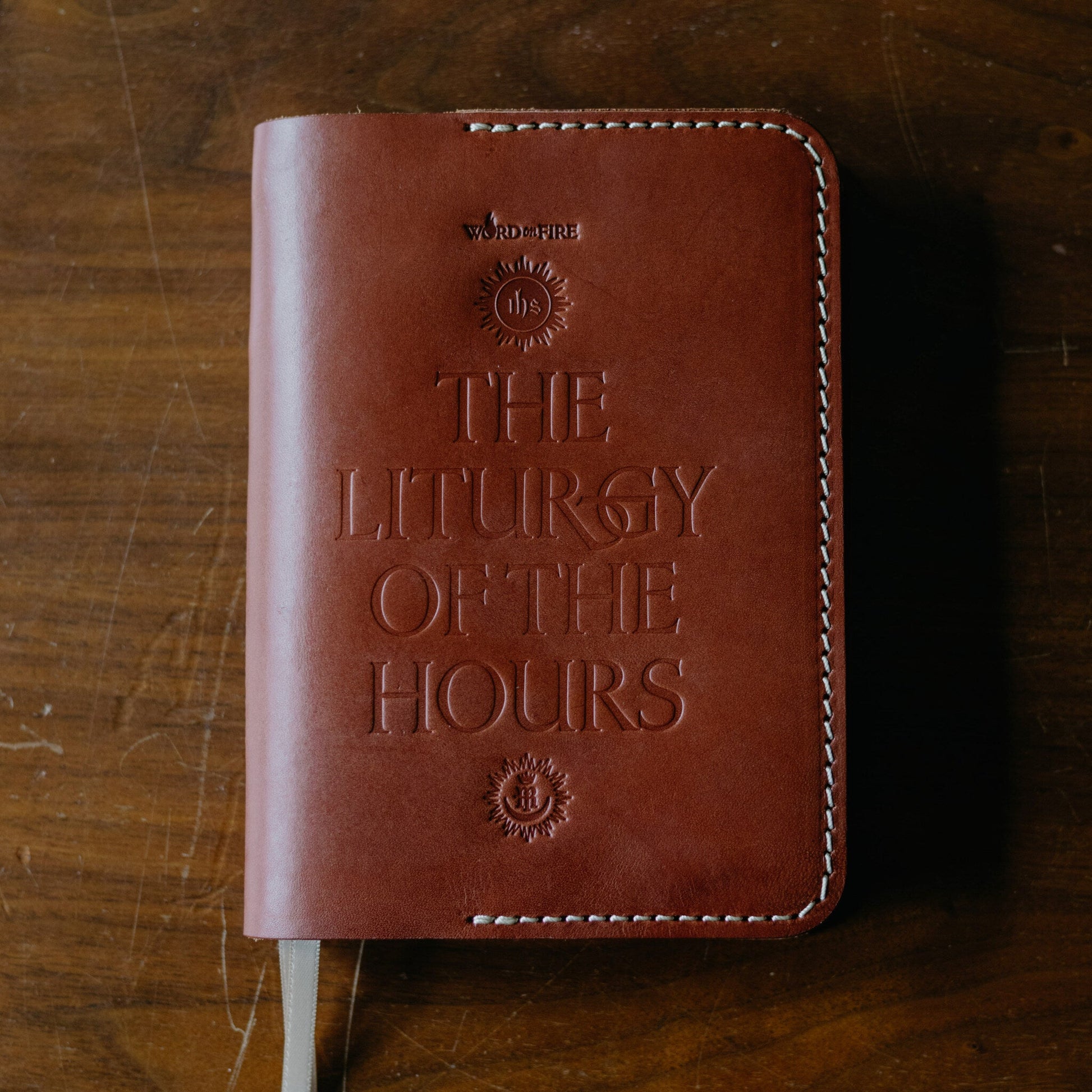 https://cdn.shopify.com/s/files/1/0005/3195/5769/files/Breivary-Leather-cover-3.jpg?v=1748964171