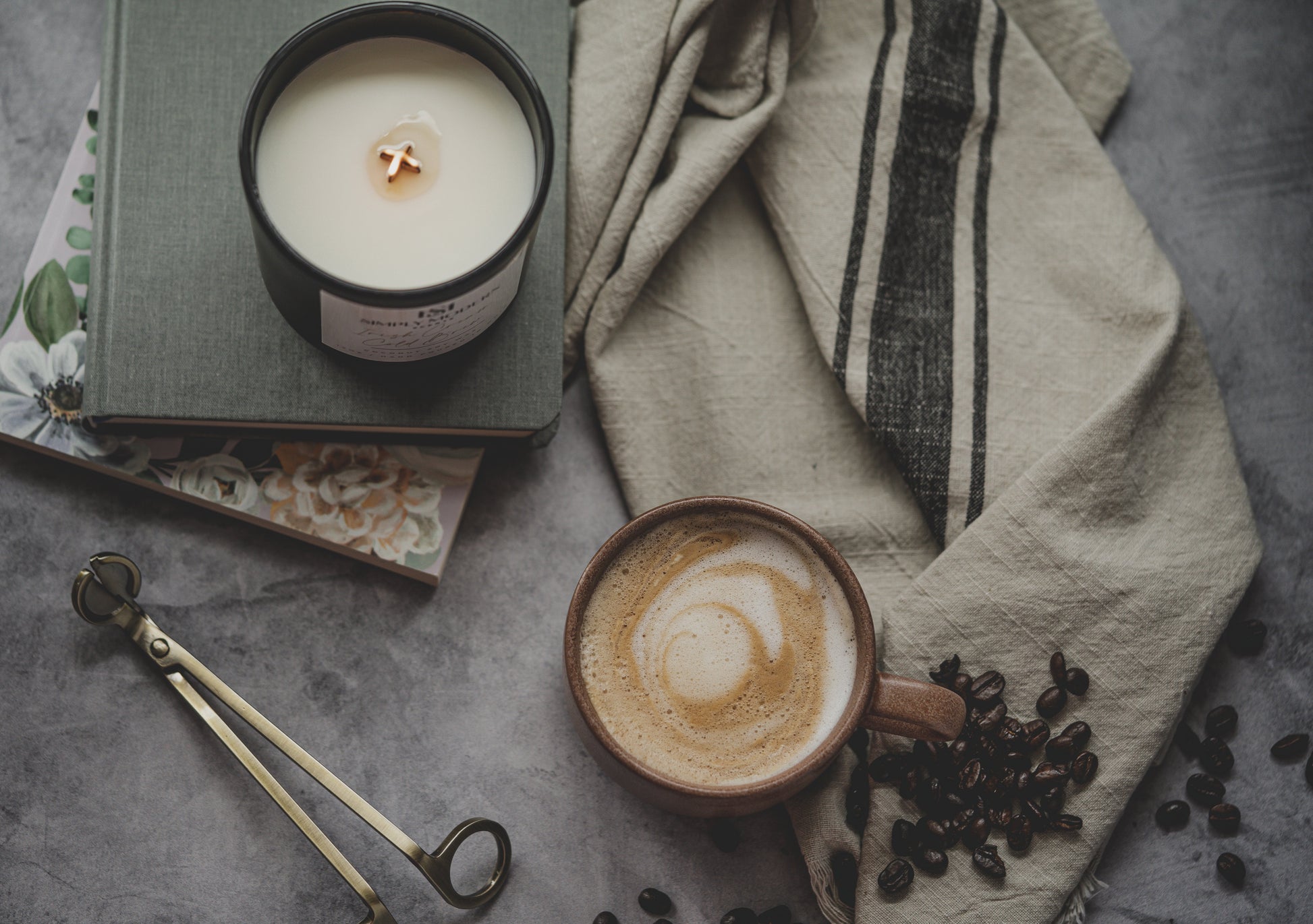 Vanilla Buttercream | Wood-Wick Coconut Soy Wax Candle - Tree of Life