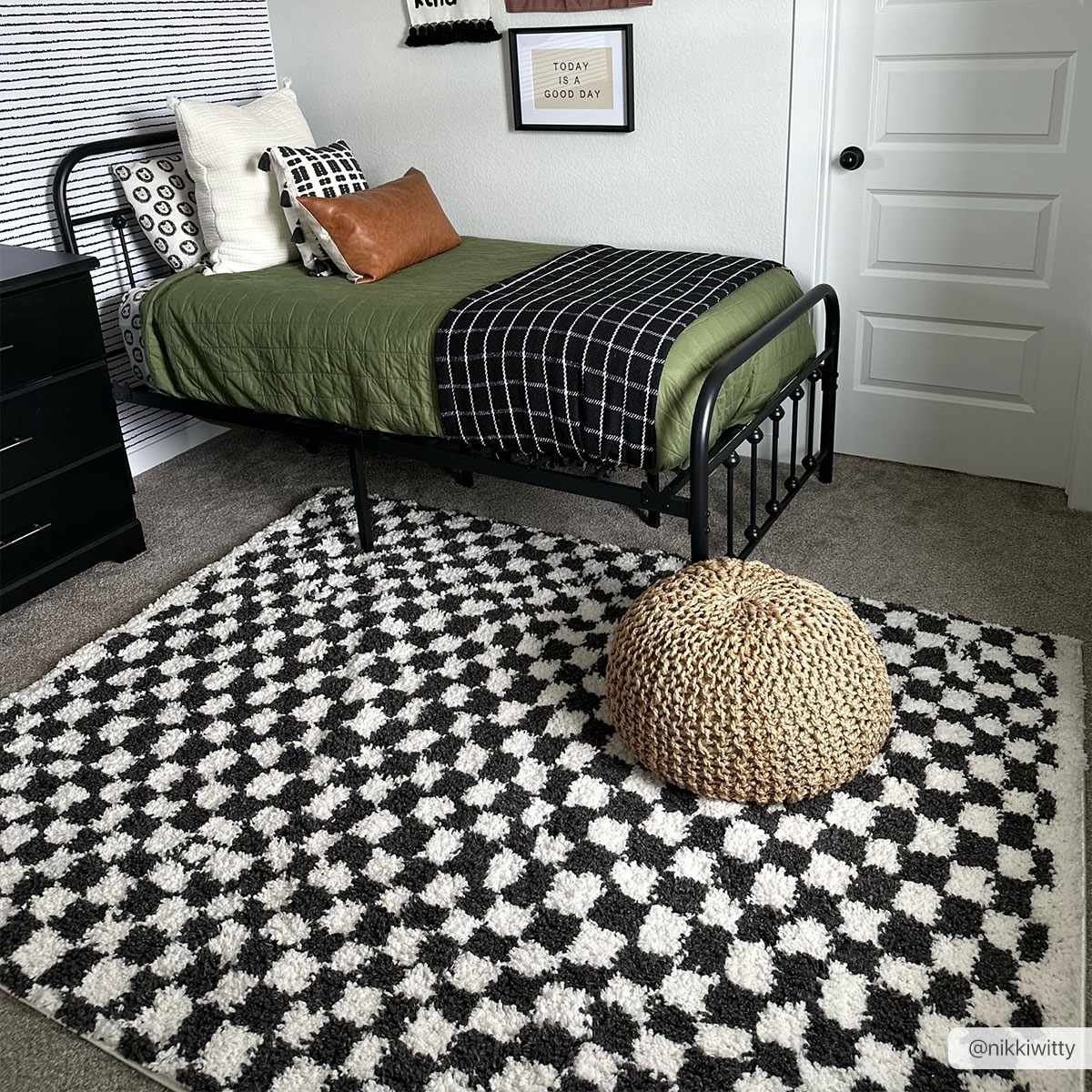 Kieu Black & White Checkered Shag Rug - Tree of Life