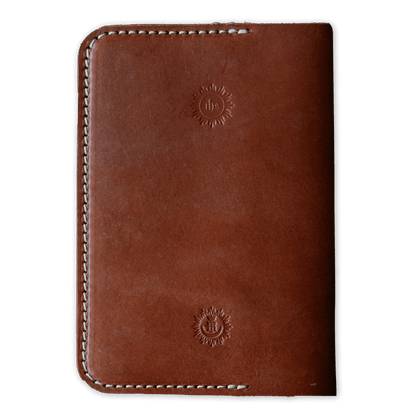https://cdn.shopify.com/s/files/1/0005/3195/5769/files/Loth-Leather-Cover-Shopify-BACK.png?v=1748375174