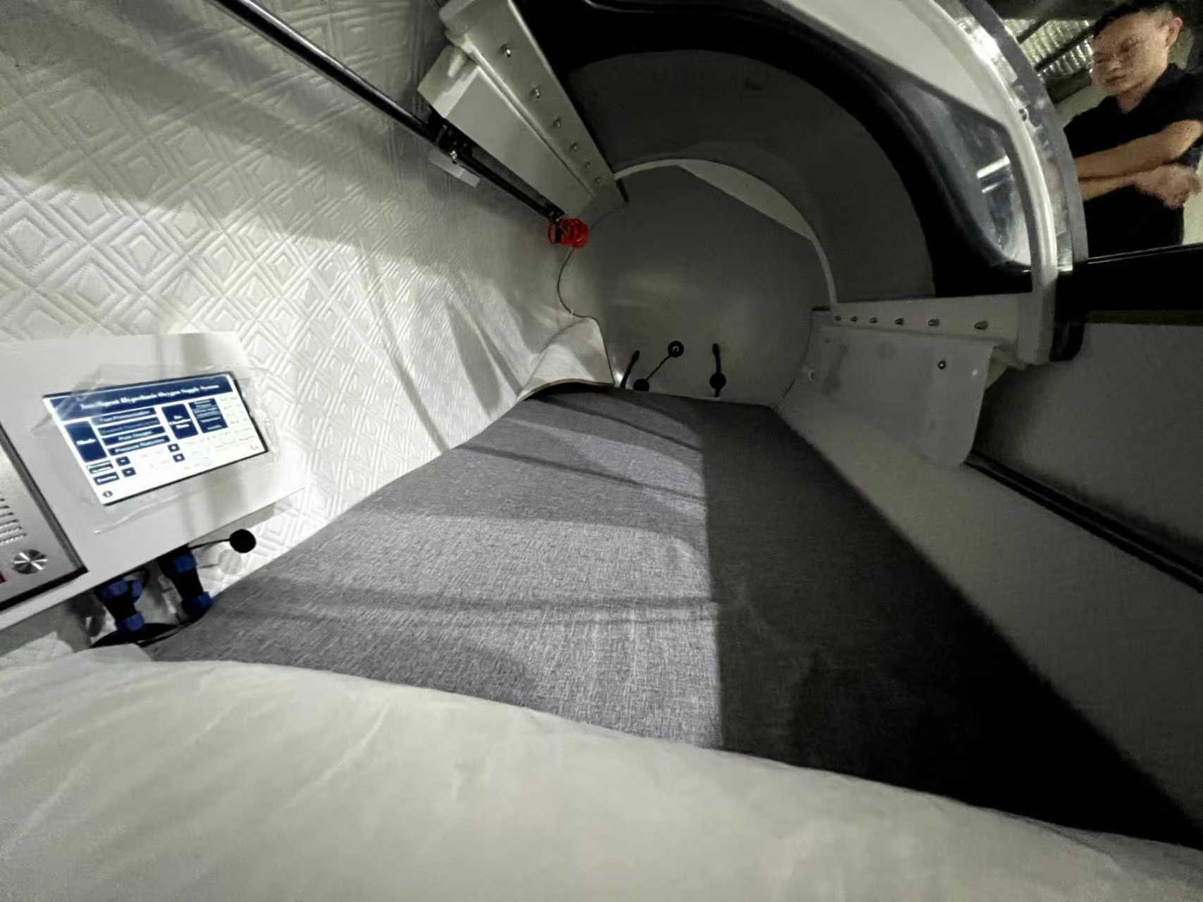 TimeCapsule C750+ Aluminum Alloy Hyperbaric Chamber Premier Edition Limited - Tree of Life